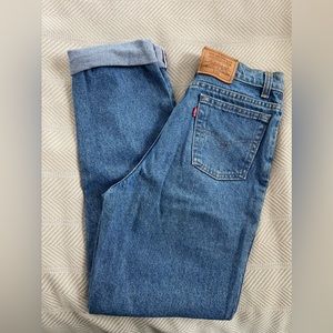 Levi’s Vintage 532 barrel jeans